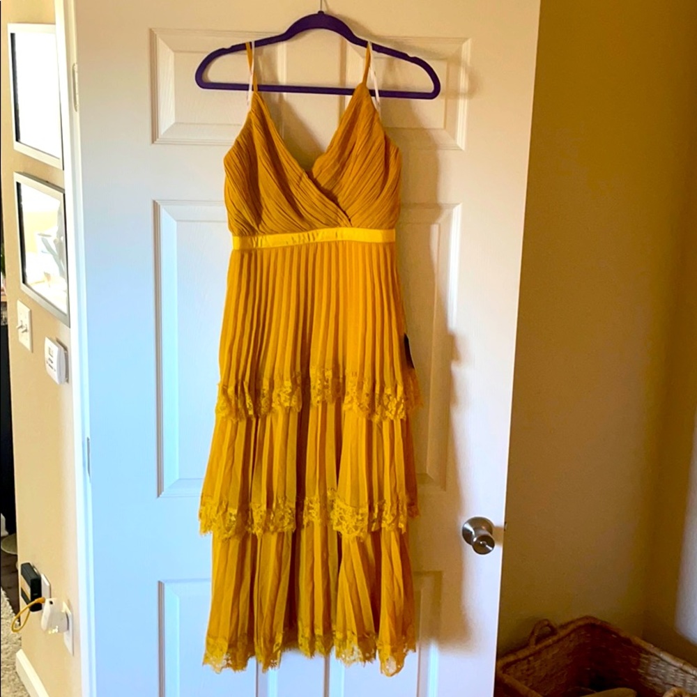 Lulu’s mustard yellow mid length formal dress